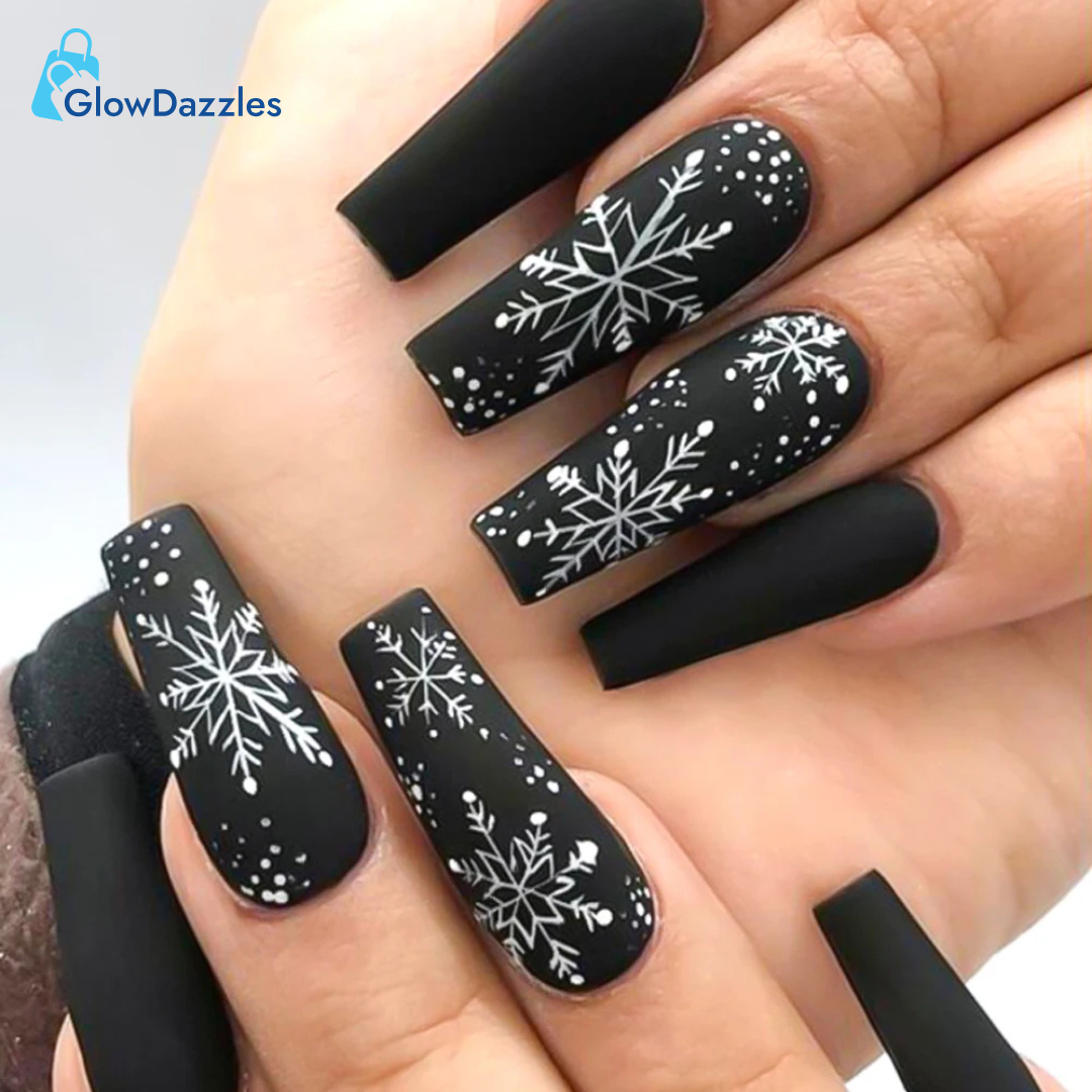 snowflakes-nail-art